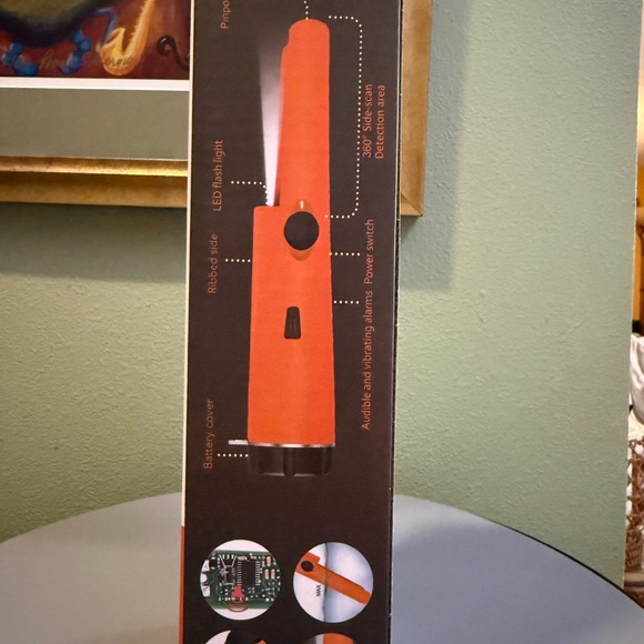 Portable Handheld Metal Detector with Pinpointing Tip - NIB - Picture 7 of 9